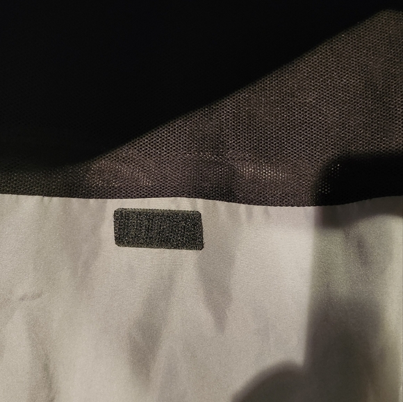 Champion Like New Unisex Windbreaker Running Rain Jacket - Large, Black & Gray - Picture 8 of 9